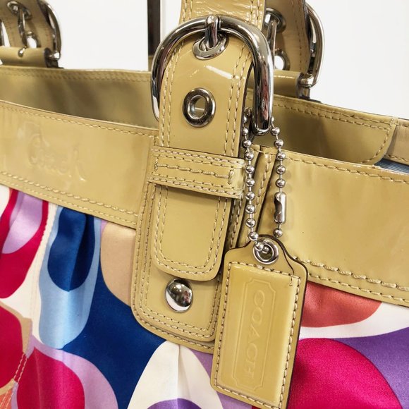 Coach Signature Soho Pleated Scarf Print Bag - Picture 2 of 10